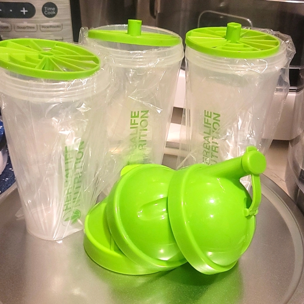 3 HERBALIFE SHAKER BOTTLES